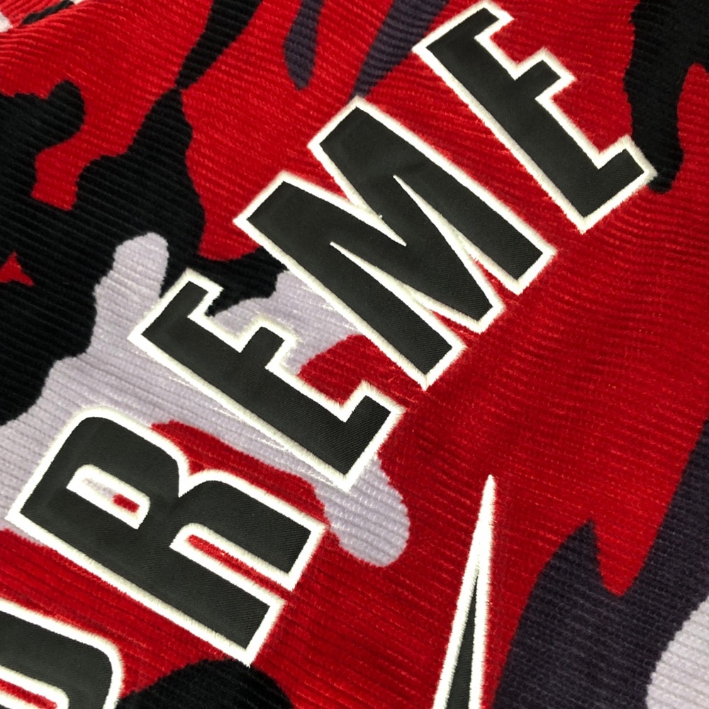 Supreme Nike corduroy full zip hooded jacket. Red camo. Size Lg. W/ StockX tag - Picture 12 of 13